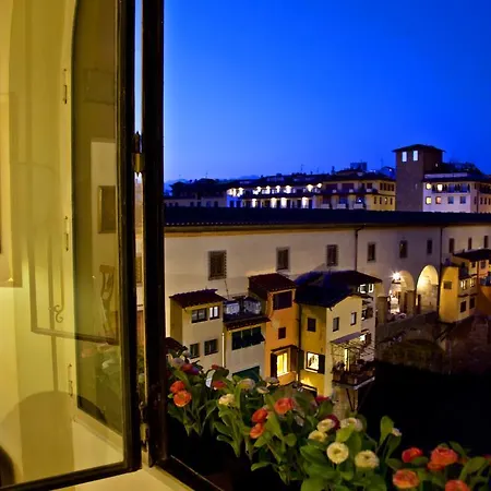 Ponte Vecchio Amazing View * Florence